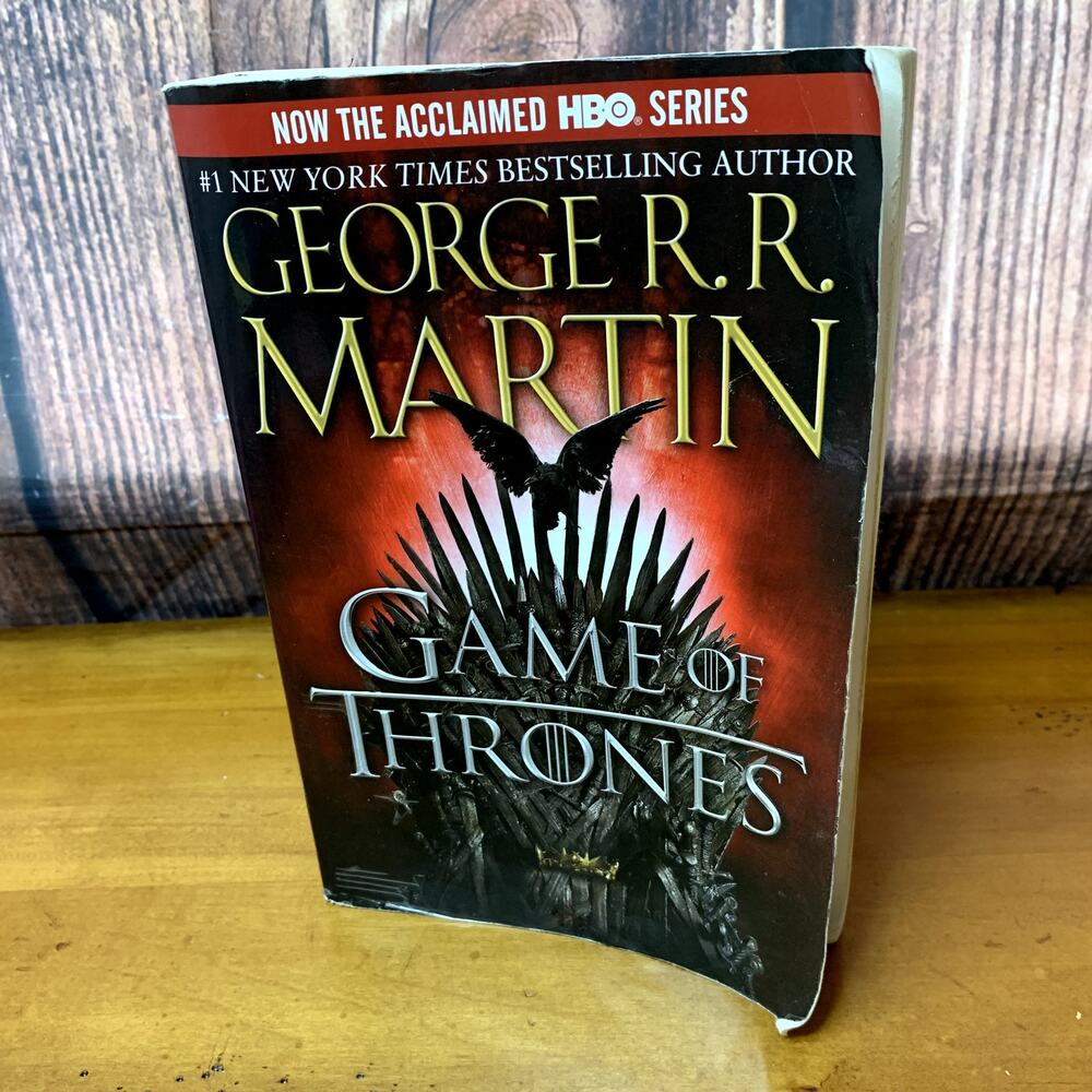 A Game of Thrones Paperback TV A Song of Ice and Fire‎ Book 1